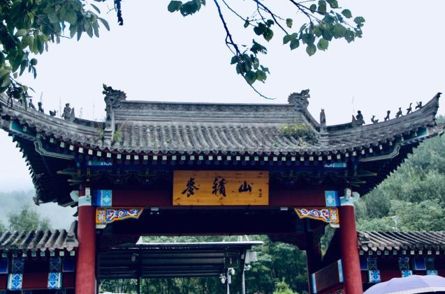 甘肃一山仅142米，但却文明世界，被誉为世界文化遗产