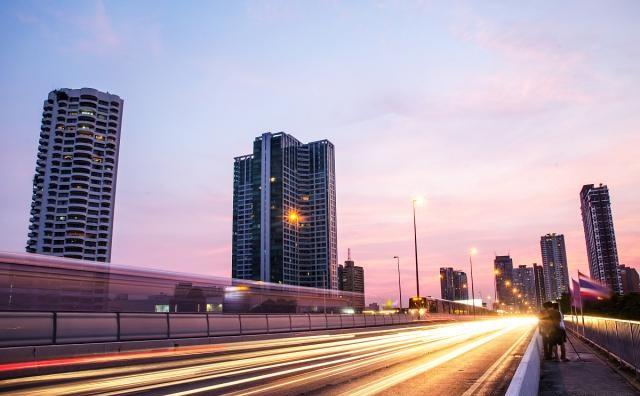 刚需买房越来越困难，并不是因为房价高，专家＂一句话＂说出真相