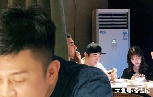 网友偶遇王思聪带美女游玩，夜店蹦迪为全场买单壕气冲天