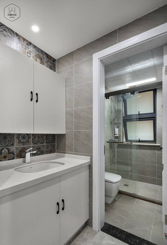 卫生间干湿分离选择三分离式设计，干湿分离更彻底，使用也方便！