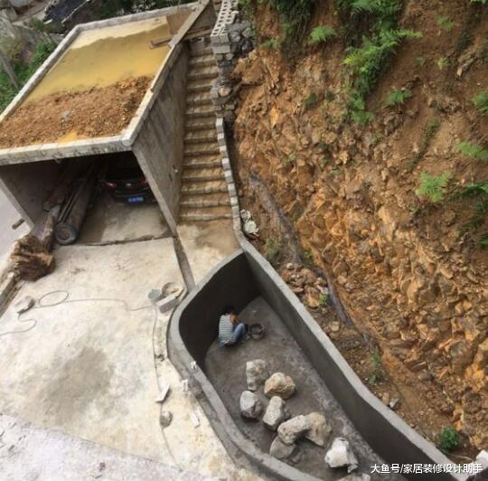 35萬建三層半小洋房不是本事，門前的觀賞魚塘才是亮點