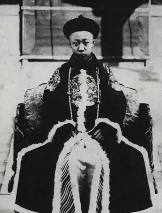 清朝最后一位格格爱新觉罗·韫欢，却比溥仪更加受人尊敬！