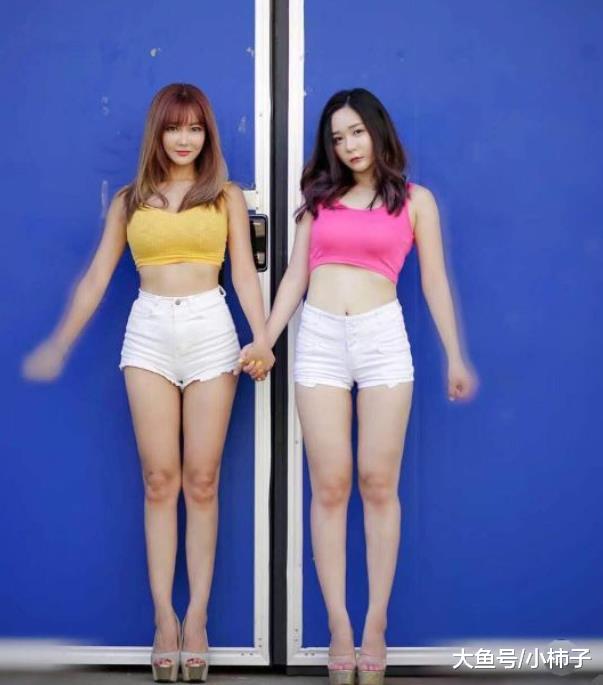 说句良心话，她们是一对性感的姐妹花！