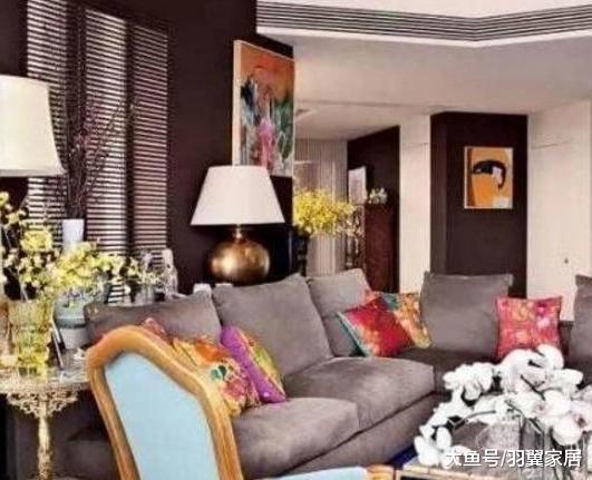 帶你參觀劉嘉玲住的豪宅，裝修得就像一座城堡，墻上的掛畫很搶眼