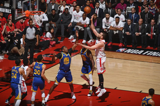 猛龙夺冠只是昙花一现？除了莱昂纳德，这两名球员也将要离队