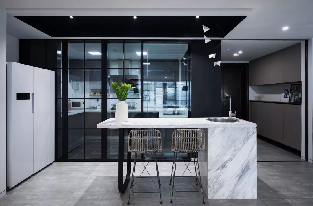 152平的现代风三居室，大气的硬装和优雅的软装结合