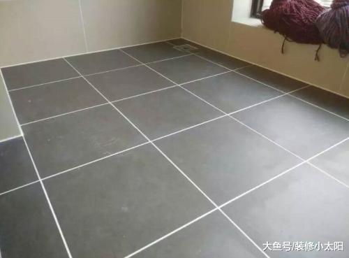 卫生间万万不要用玻璃胶了，有钱人用它来代替，好看又不发霉