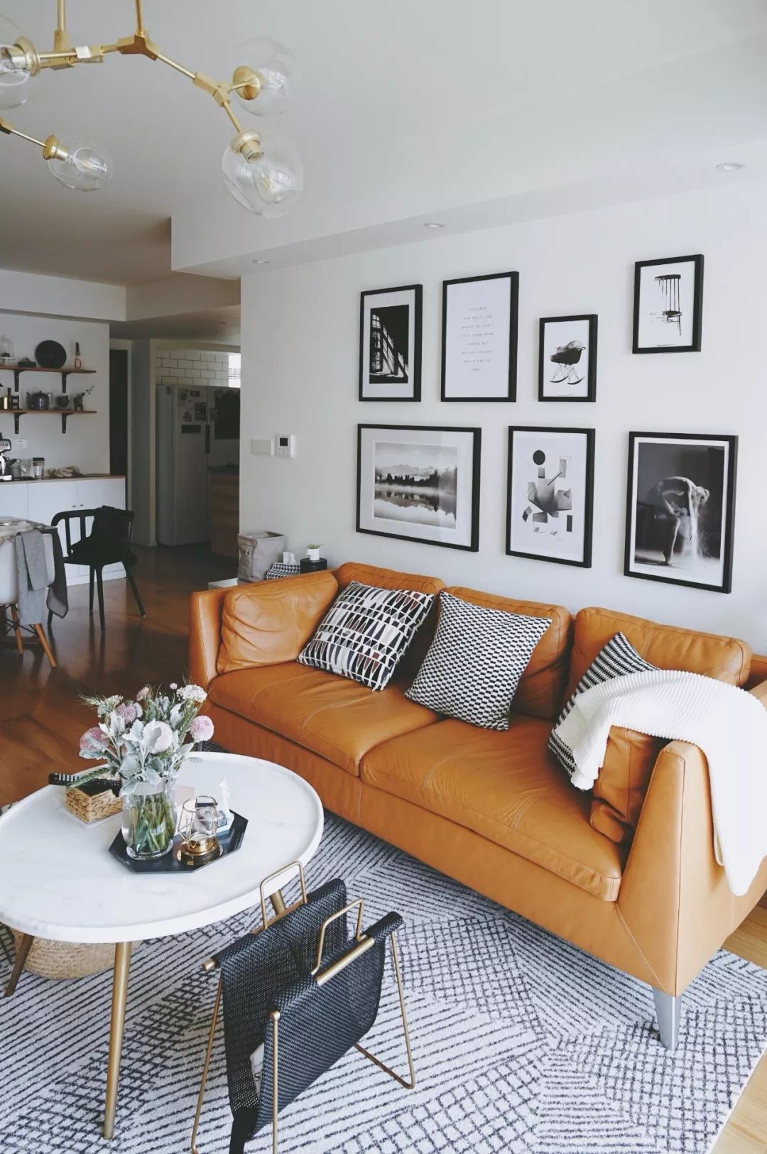 摆上驼色沙发，客厅都美开了花！