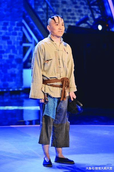 他与孙俪同班，8岁时就出演三毛家喻户晓，如今32岁却活成这样子！