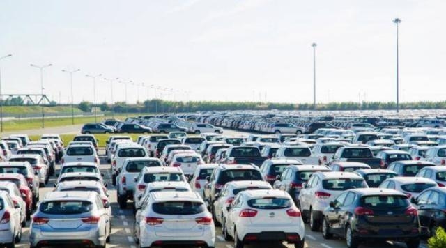 为啥二手车市场几乎都是没开多久的新车？二手车贩无意间说出答案