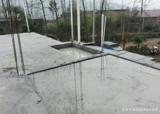 为面子建7米高的中空大客厅被吐槽一是费钱、二是怪里怪气不好看