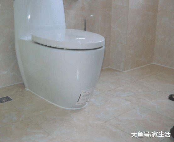 卫生间不要用玻璃胶了, 聪明人都用这种代替, 几十年也不发霉
