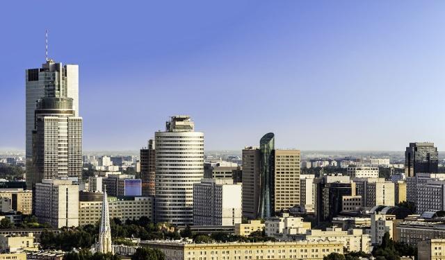 “买房”与“存钱”，5年后哪个更赚？人民日报回应，摆明了