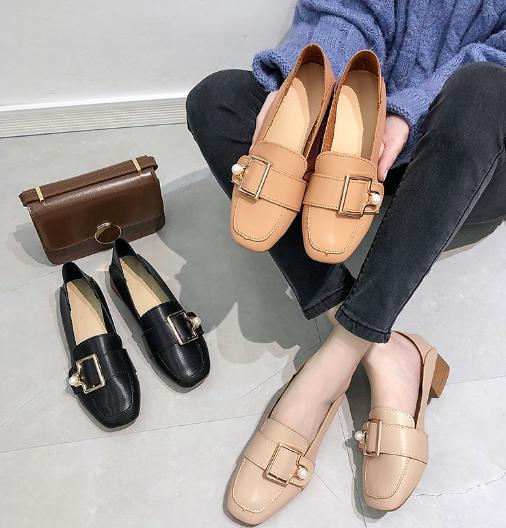 70后女人，尽量少穿高跟鞋，推荐你穿这奶奶鞋，舒适有范正合适