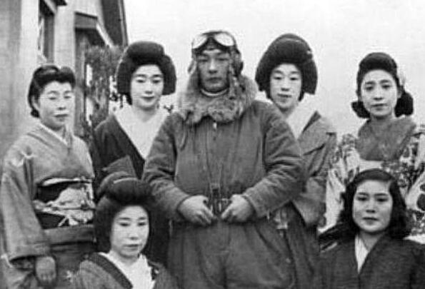 日本战败后, 留下了数十万日本女人在中国, 阴谋暴露!