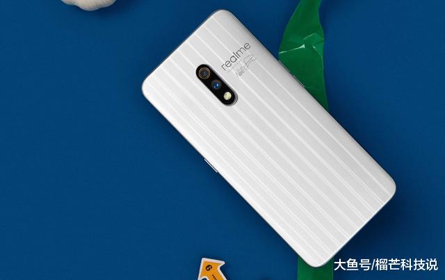 跟小米比起来，今年很多人买了oppo和vivo，小米不好用吗？