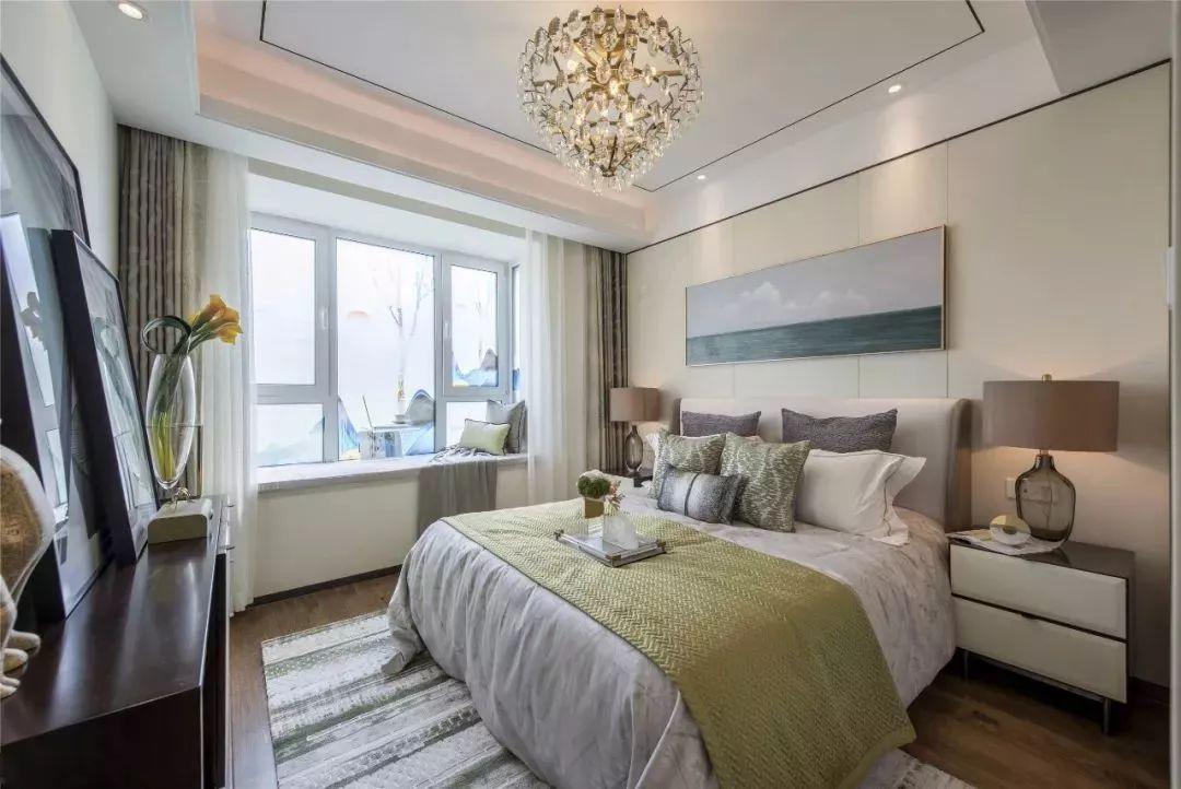 飘窗窗台太冰冷？加层坐垫，坐着舒服，看着温馨！