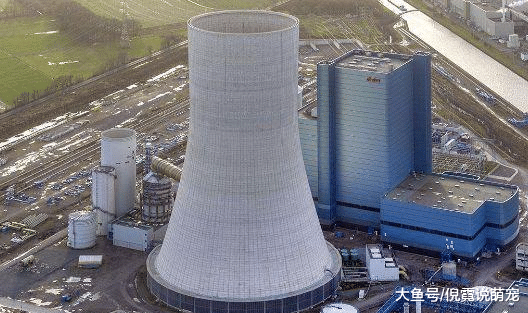 发电厂的“粗烟囱”，每天排出那么多“浓烟”，为什么环保局不查？