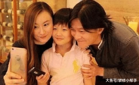 演员杨志刚的家，内部设计很温馨，在家也是一个好男人