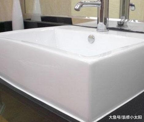 卫生间万万不要用玻璃胶了，聪明人流行装这种代替，太实用了