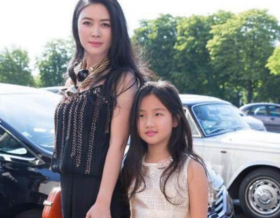 她事业巅峰意外怀孕丈夫是谁至今未知女儿12岁长相浮现生父基因