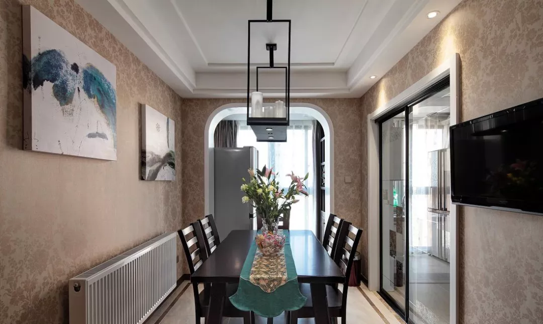 126平的新中式风三居室，长走廊贯穿了整个家