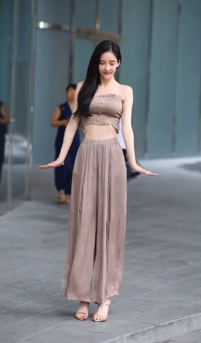 你灵动的小眼神真是太可爱了，萌萌哒