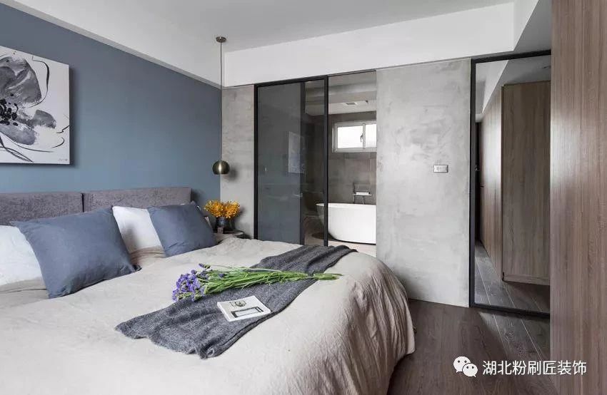 93m2现代简约，清新阳台透过玻璃充满了全屋！