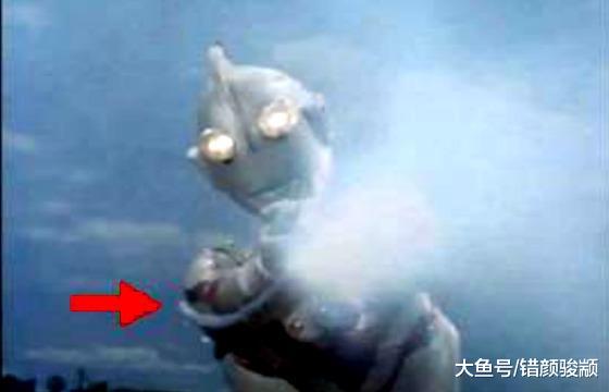 毁掉童年, 小时候没发现奥特曼的穿帮镜头, 现在看看简直笑喷