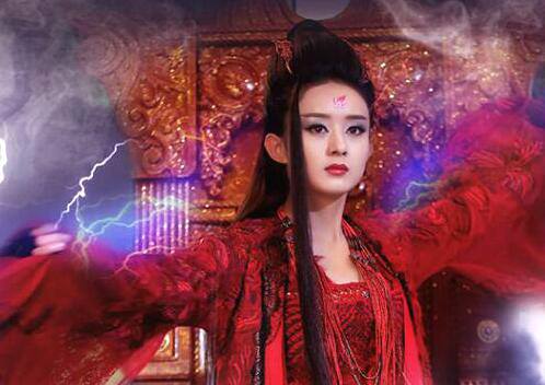 本是仙界的紫薰仙子,五上仙之一,擅长制香,因痴恋白子画而成为堕仙