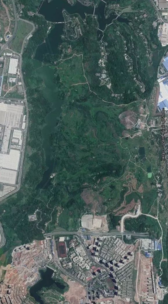 重庆又现最荒凉地铁站，周边是荒地和乡村公路，不是曹家湾！