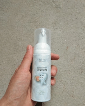 能把牙科医院整的没生意的慕斯，堪称是美牙界的一姐，网友跪服