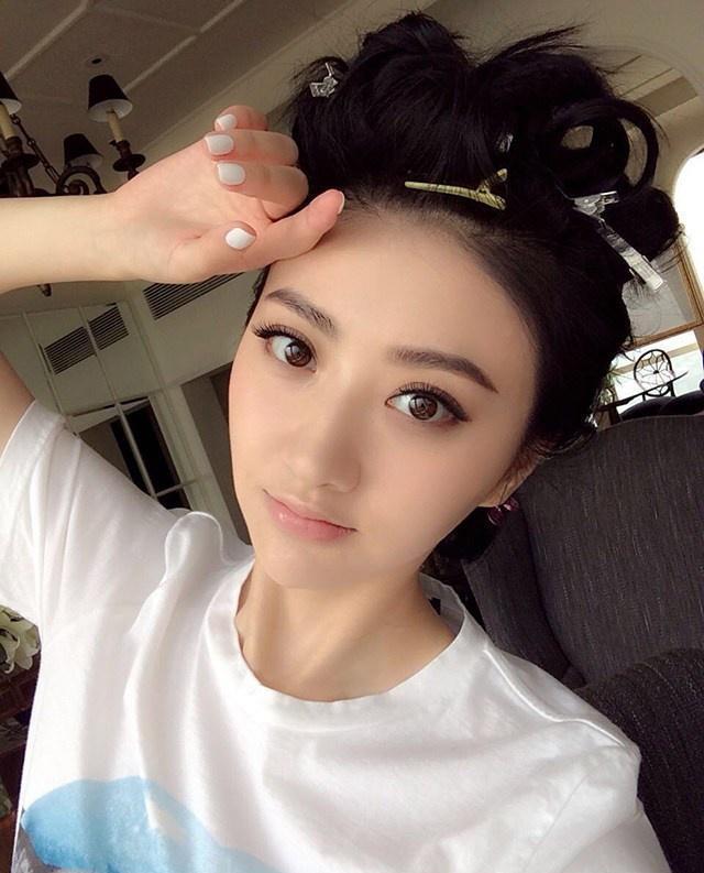 参观景甜住的豪宅，现实中很少化妆，颜值高就是任性