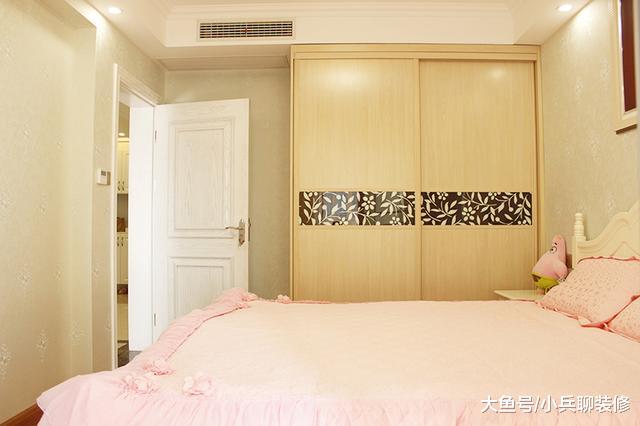 老婆嫌客厅太大，非要辟一半空间打榻榻米，保证你们都没见过！