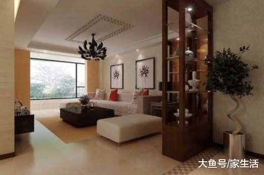 带你看看李宇春的豪宅，装修家具地板都是红木，看上去太老土了