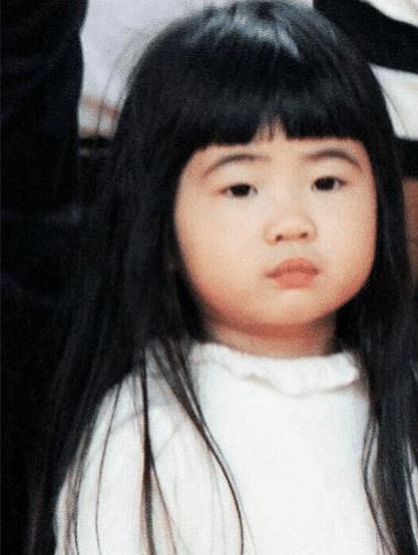 曹格女儿颜值“逆袭”，姐姐Grace近照曝光，网友直呼：让人惊艳