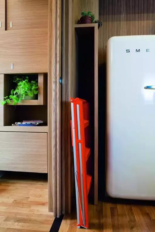 32平白领时尚蜗居，亮点多到超乎想象，简约不简单！