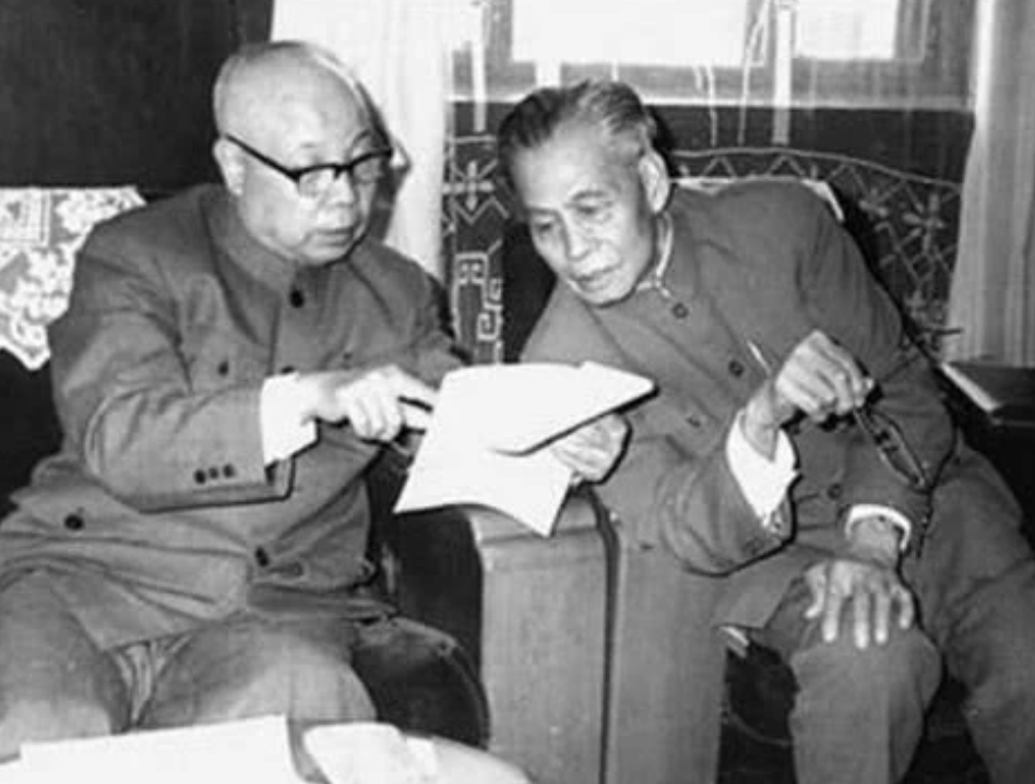 黄埔军校最笨的学生，被解放军俘虏，在狱中想发明永动机