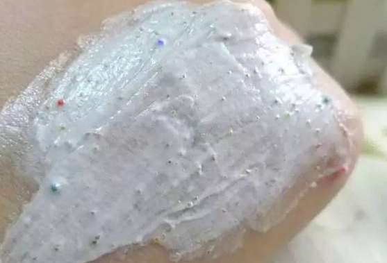 化妆 这个洗面奶不要再用了,美国已禁用!国内很多地方却还在卖
