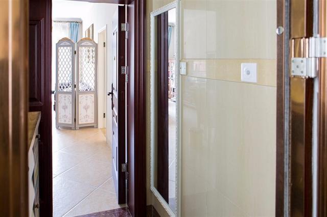 老婆买不被看好的顶楼，装修完请人来参观，亲戚都说当初看走眼了