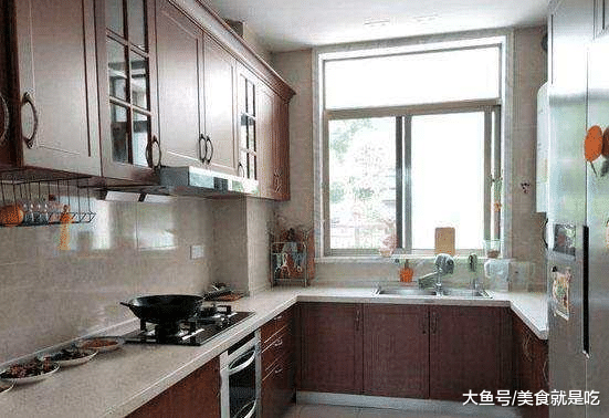 老公硬是把走廊做成悬崖独木桥，我全程在赌气，装完后终于爆发了