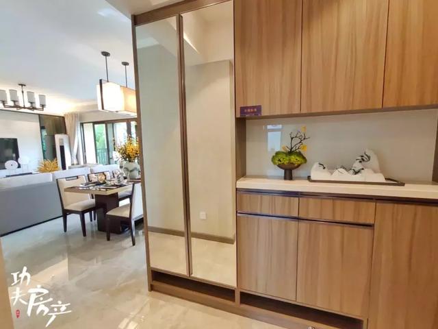 狮山冲上两万后，又一个高价地项目来了！200米到博爱湖