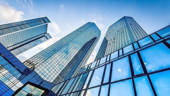 买房人还傻傻的，开发商早已行动，房子开始卖不出去