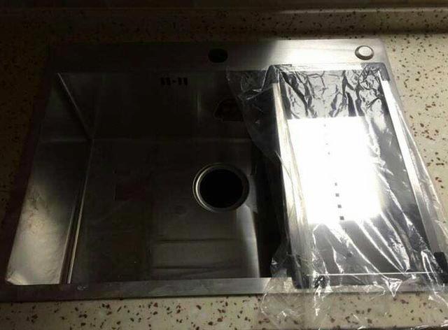 全款200万买上海45平蜗居，厨房只有巴掌大，厕所赌你没见过！