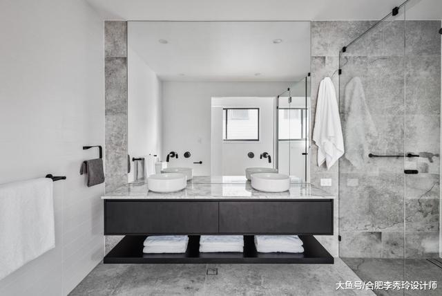 200㎡独栋三层小楼，阳台敲掉改砌游泳池，国内业主：敢想不敢做