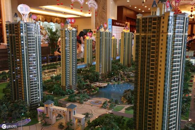 6月各房企海外融资超30亿美元合计负债超万亿，未来楼市何去何从