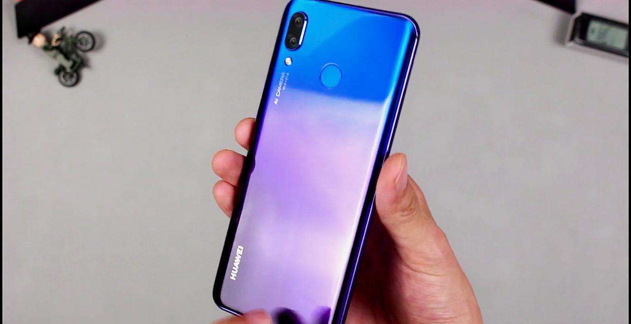 公认“烂大街”的3款手机：华为在内！学生：学校里几乎人人都买