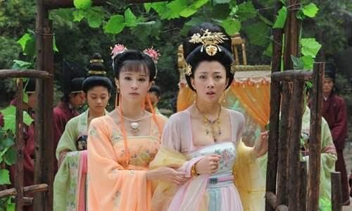 她被公公强占20年, 却没有怀孕, 如今生死成谜