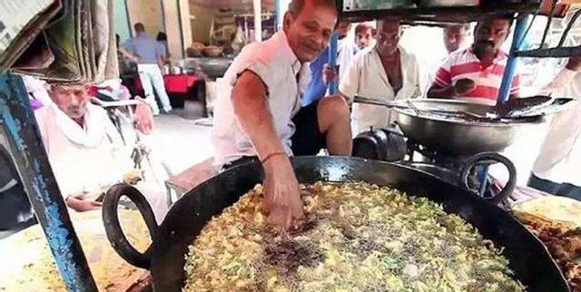 中国油条要被印度玩坏了, 能吃下去的算是牛人, 网友还是中国好