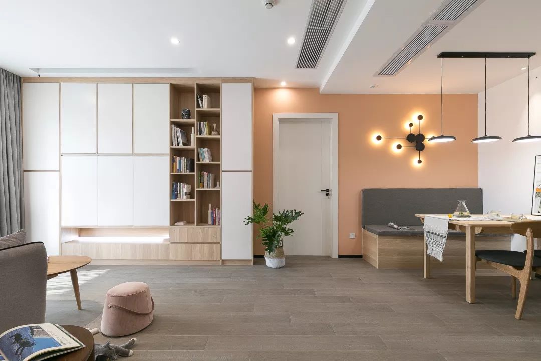 72㎡北欧两居室，色彩丰富有层次！